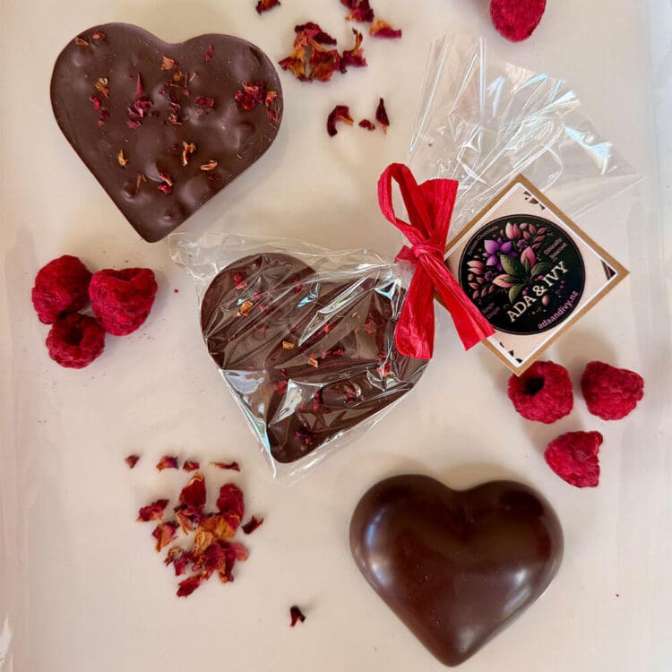 Ada & Ivy Raspberries Rose Petals Heart 20g